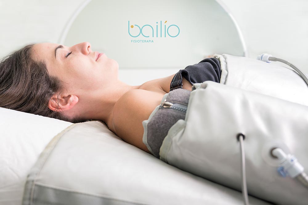 Sesión de presoterapia en Clínica Bailío Córdoba